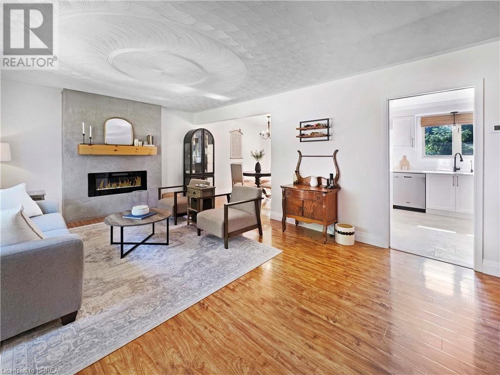 Property at 9 NORMANDY Circle image 3