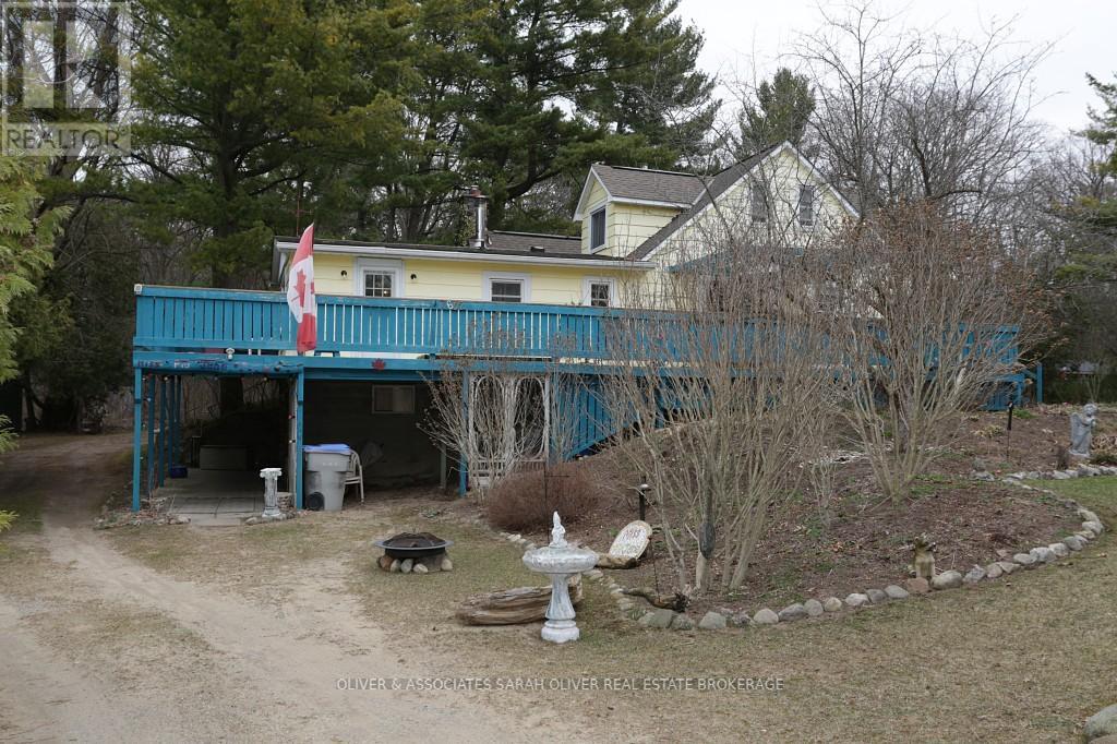 7602 Ransford Street, Lambton Shores, Ontario  N0M 2L0 - Photo 1 - X12048697