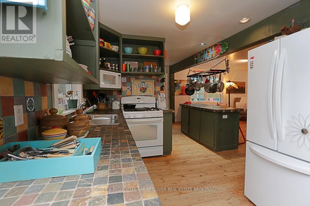 7602 Ransford Street, Lambton Shores, Ontario  N0M 2L0 - Photo 16 - X12048697