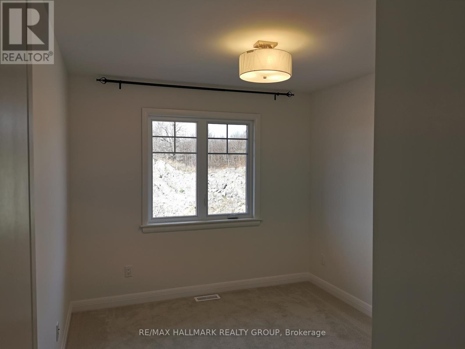 1026 Blanding Street, Ottawa, Ontario  K0A 1L0 - Photo 11 - X12175326