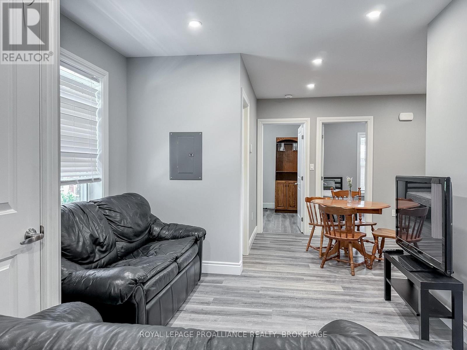 370 Barrie Street, Kingston, Ontario  K7K 3T3 - Photo 9 - X12175506
