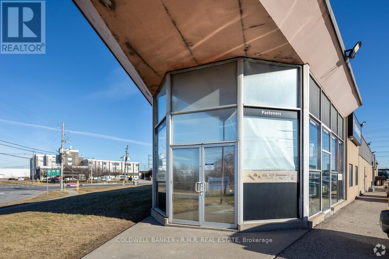 75 City View Drive, Toronto, Ontario  M9W 5A5 - Photo 2 - W12175511