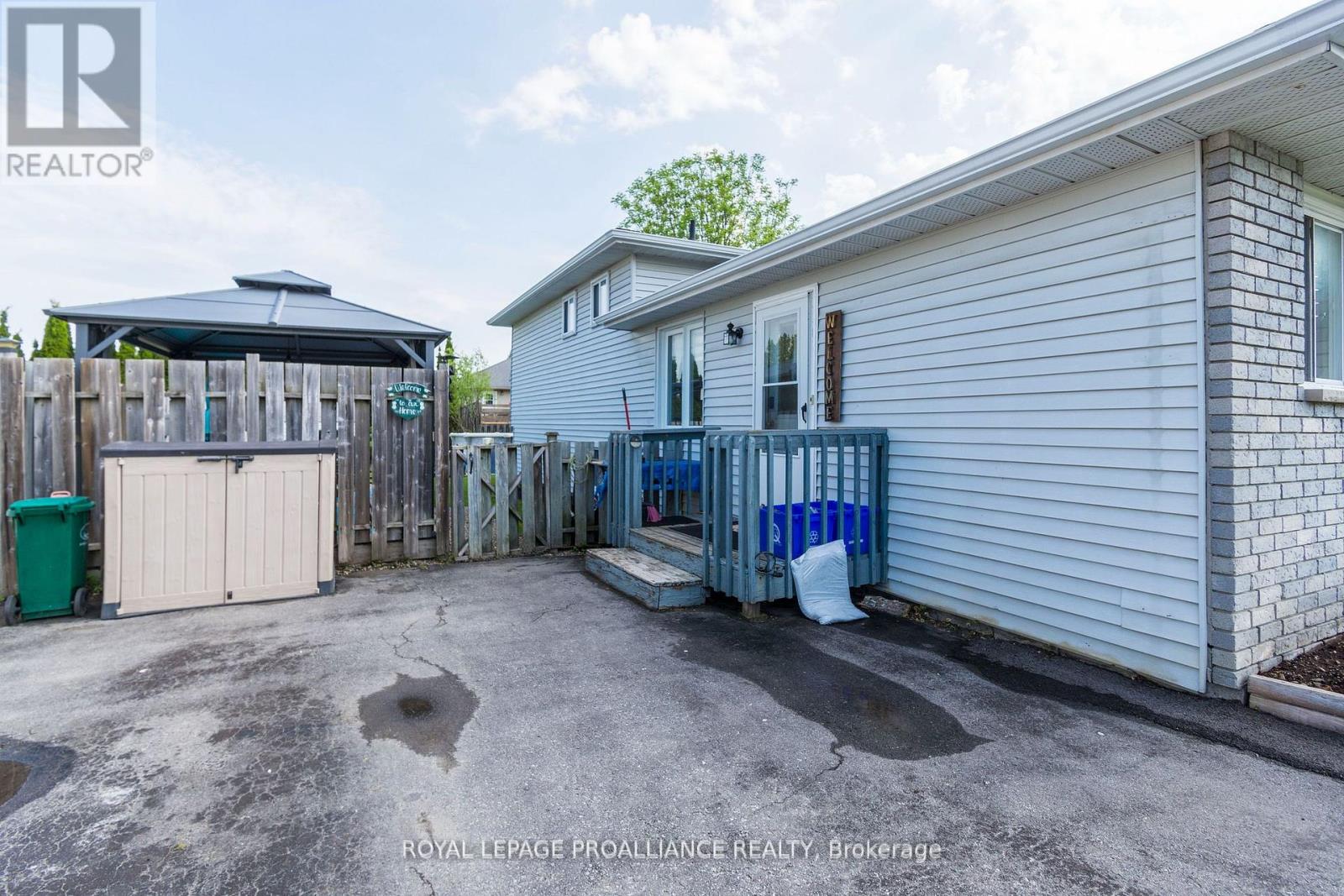 8 Birch Street, Quinte West, Ontario K8V 6J1 - Photo 25 - X12175493