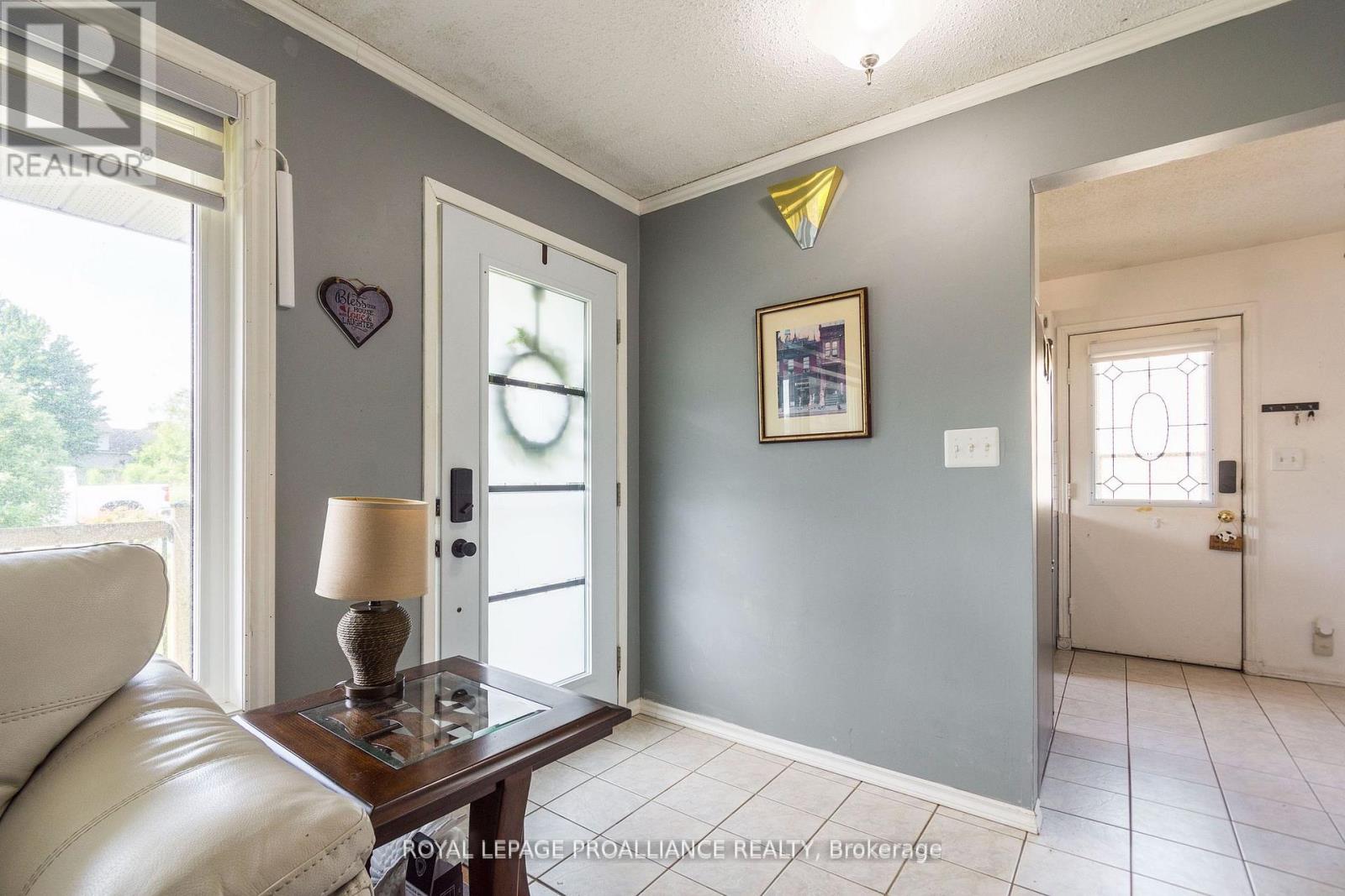Property at 8 BIRCH STREET image 3