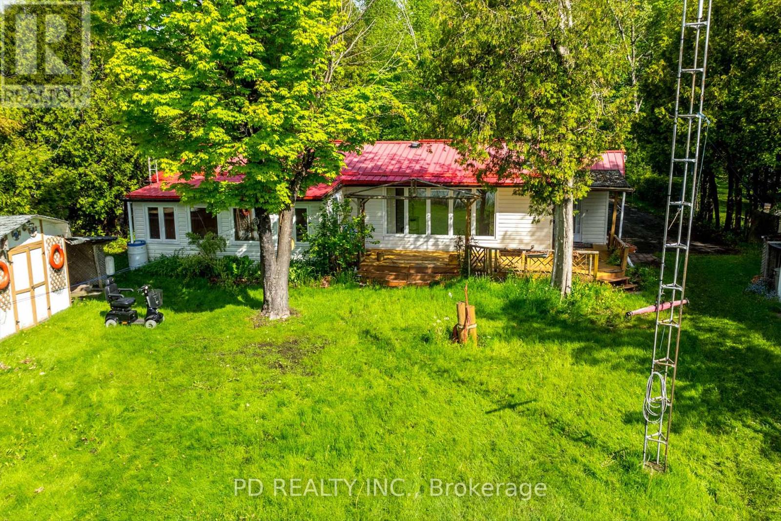 22 Evergreen Street, Kawartha Lakes, Ontario  K0L 2W0 - Photo 30 - X12175508