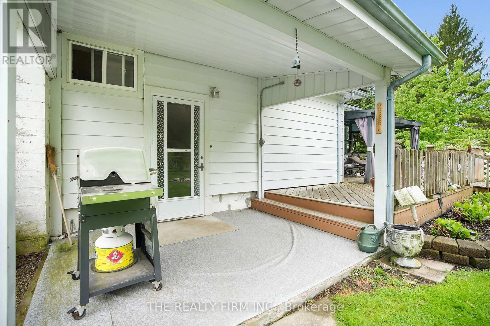 4053 Thomas Road, Southwold, Ontario  N5L 1J2 - Photo 8 - X12175485