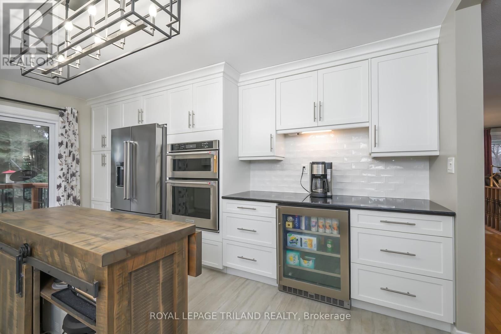 64 Blanchard Crescent, London North, Ontario  N6G 4E4 - Photo 17 - X12175513