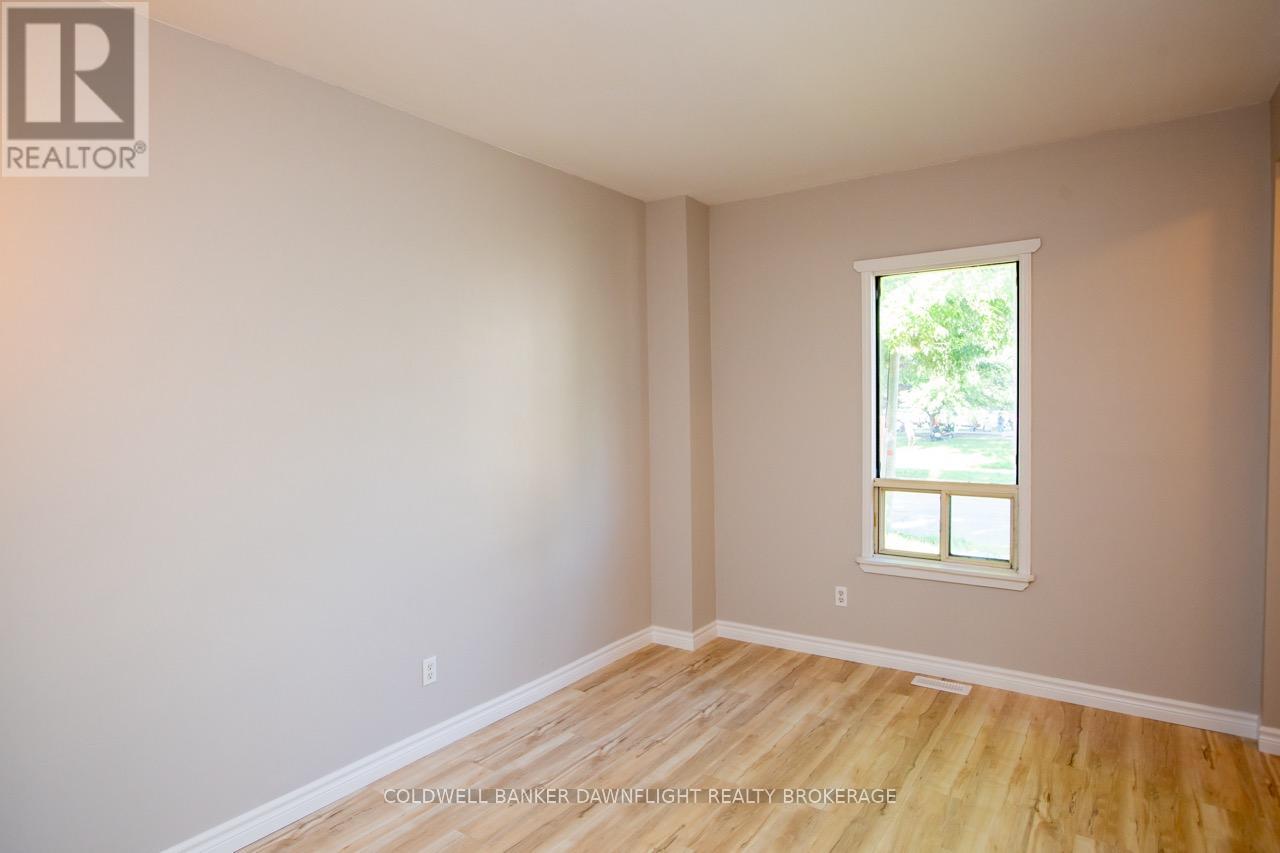 Photo 19 of 24 for 458 Adelaide Street N