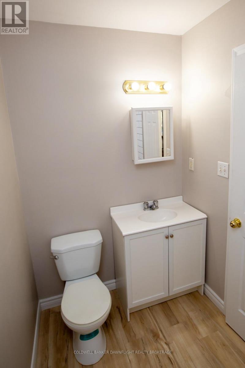 Photo 23 of 24 for 458 Adelaide Street N