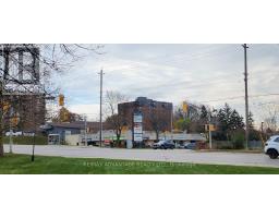 520 Springbank Drive, London South (South D), Ca
