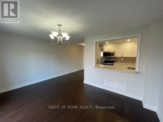 132 Dunsmore Lane, Barrie, Ontario  L4M 6Z7 - Photo 7 - S12111902