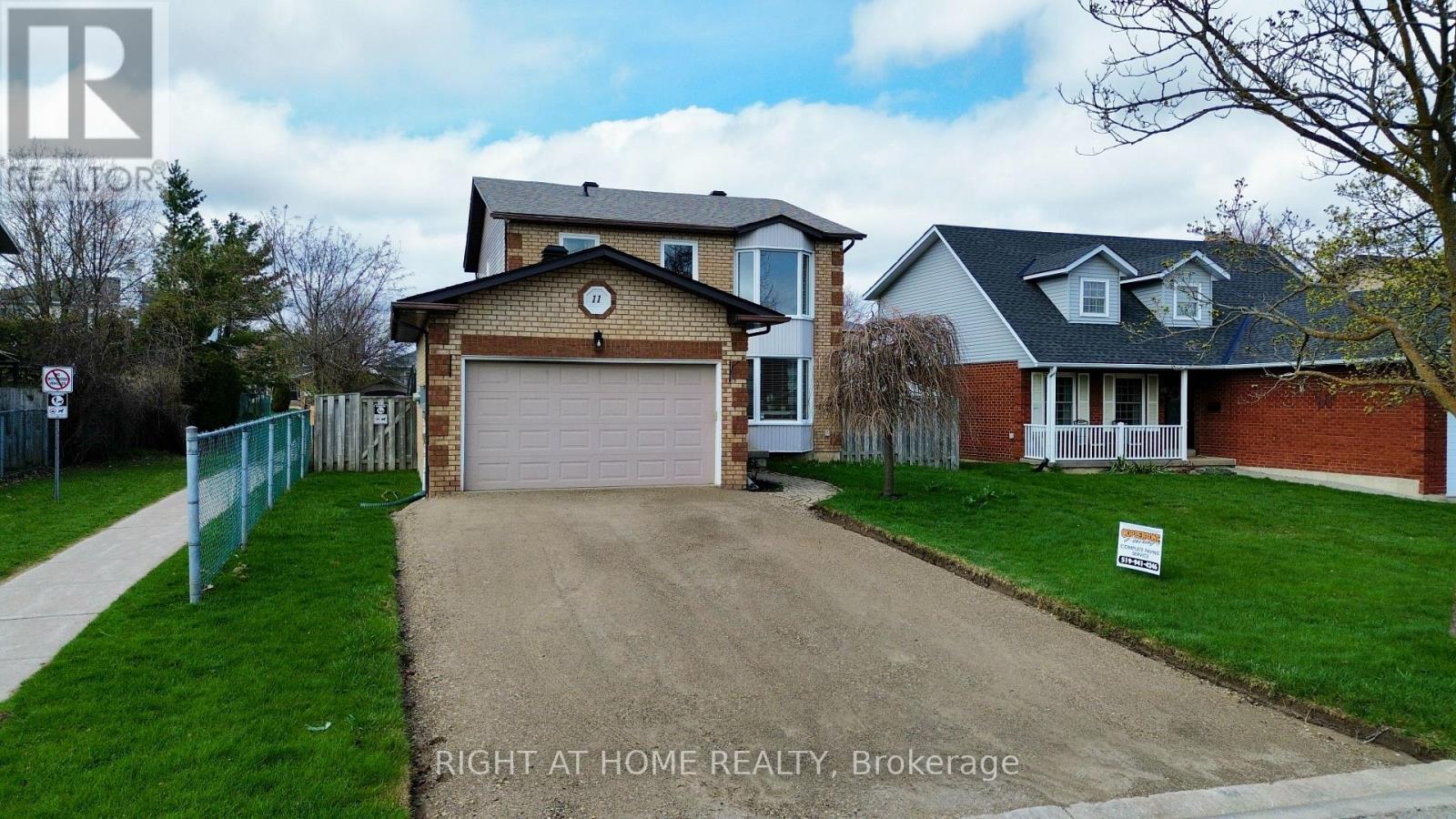 11 PASSMORE AVENUE, Orangeville, Ontario