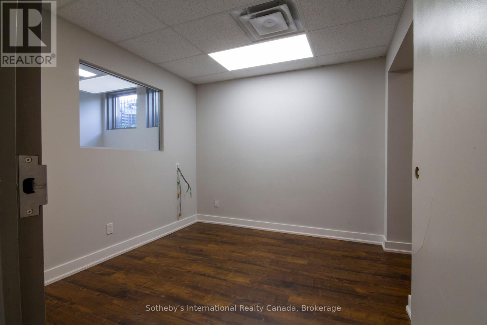 B2 - 1955 King Street E, Hamilton, Ontario  L8K 1W2 - Photo 5 - X12175628