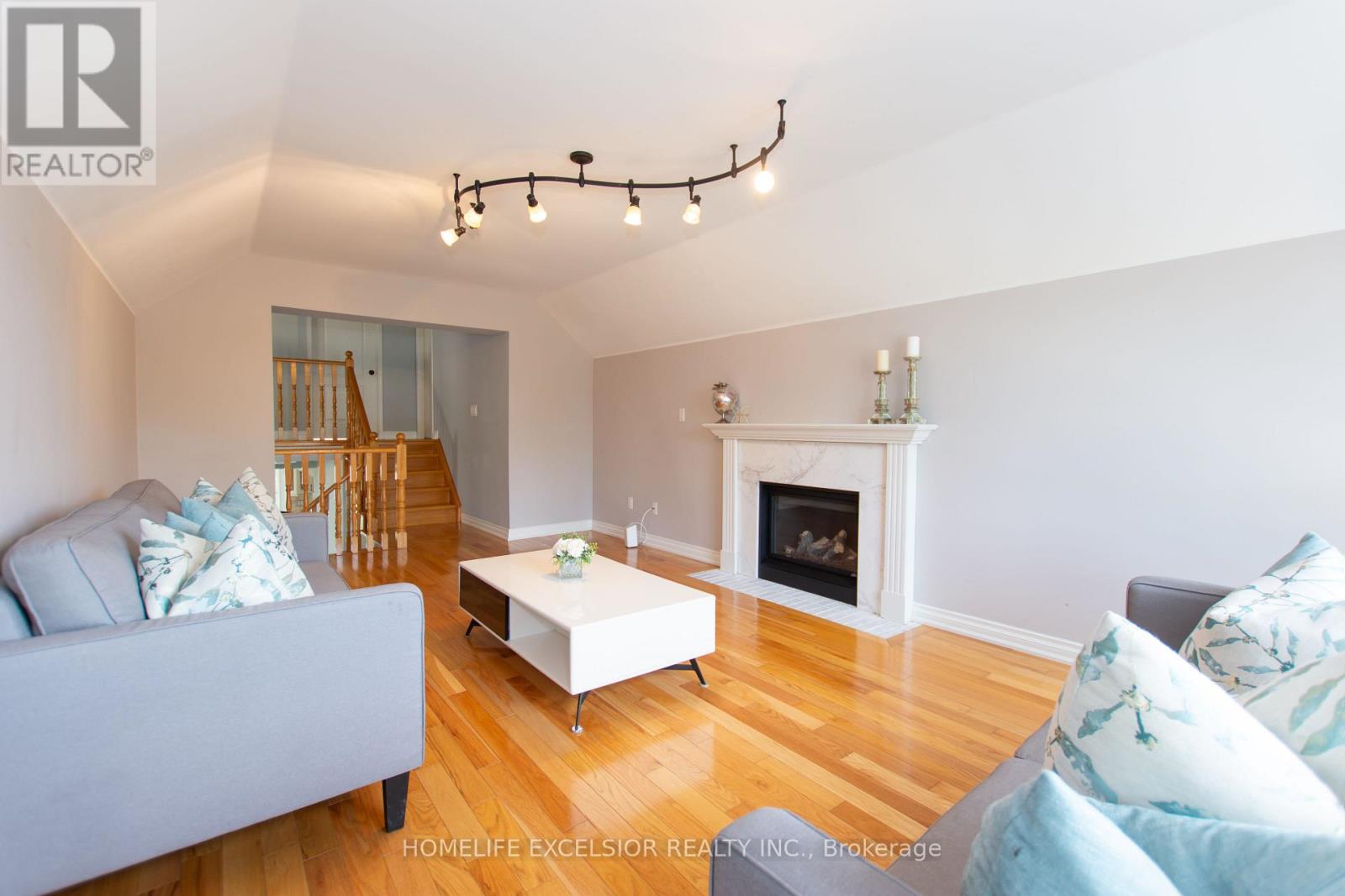 6842 Yarrow Avenue, Mississauga, Ontario  L5N 6V1 - Photo 19 - W12173020
