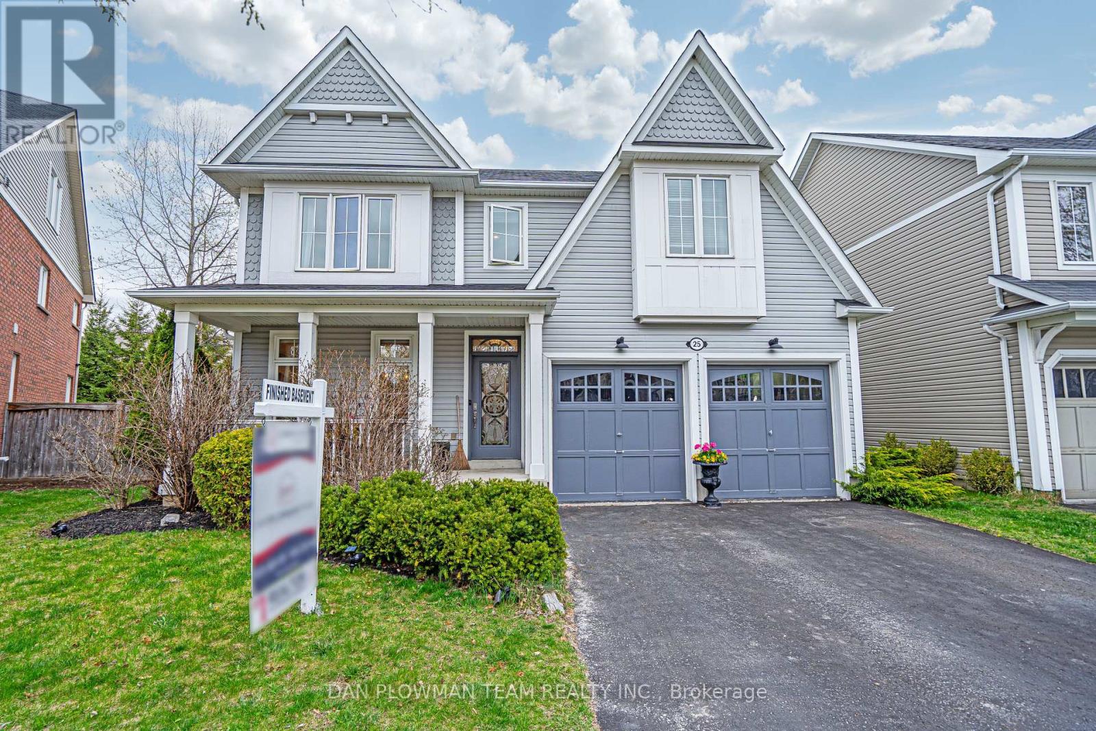 Property at 25 STRANDMORE CIRCLE image 2