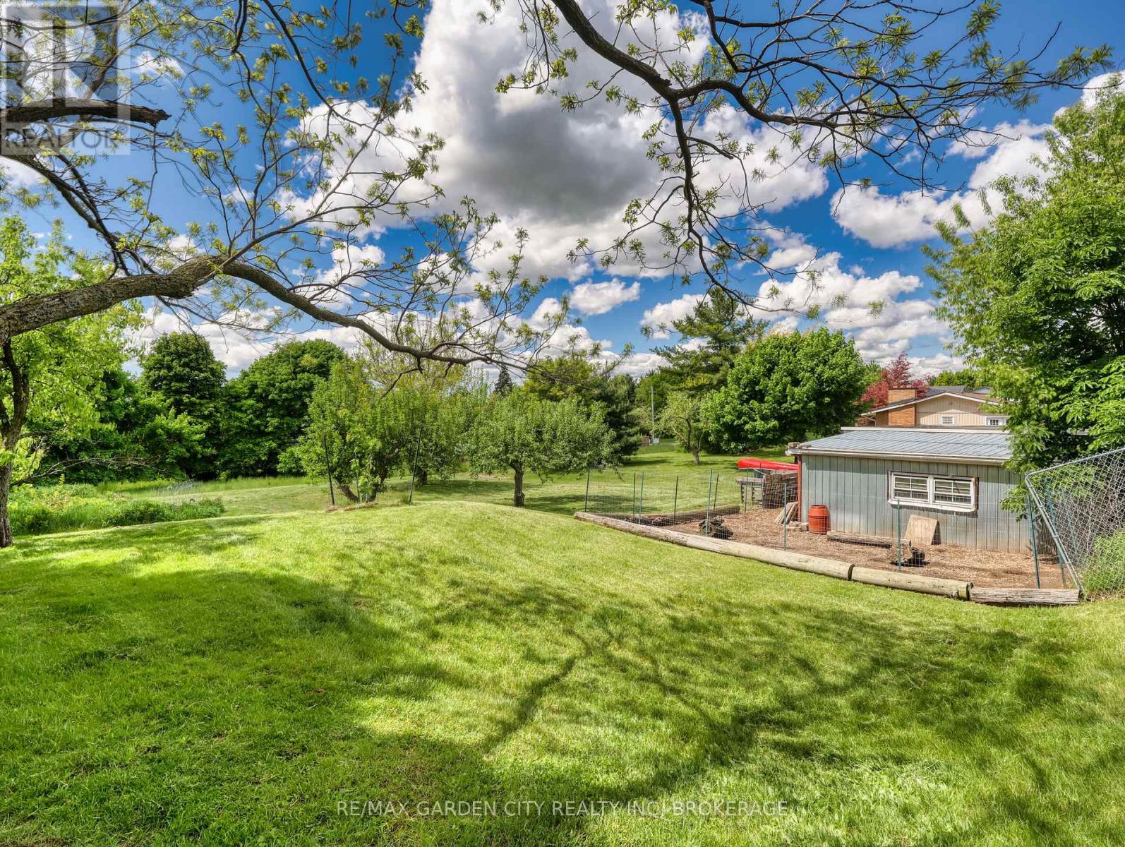 1519 Effingham Street, Pelham (Fonthill), Ontario  L0S 1C0 - Photo 8 - X12175581