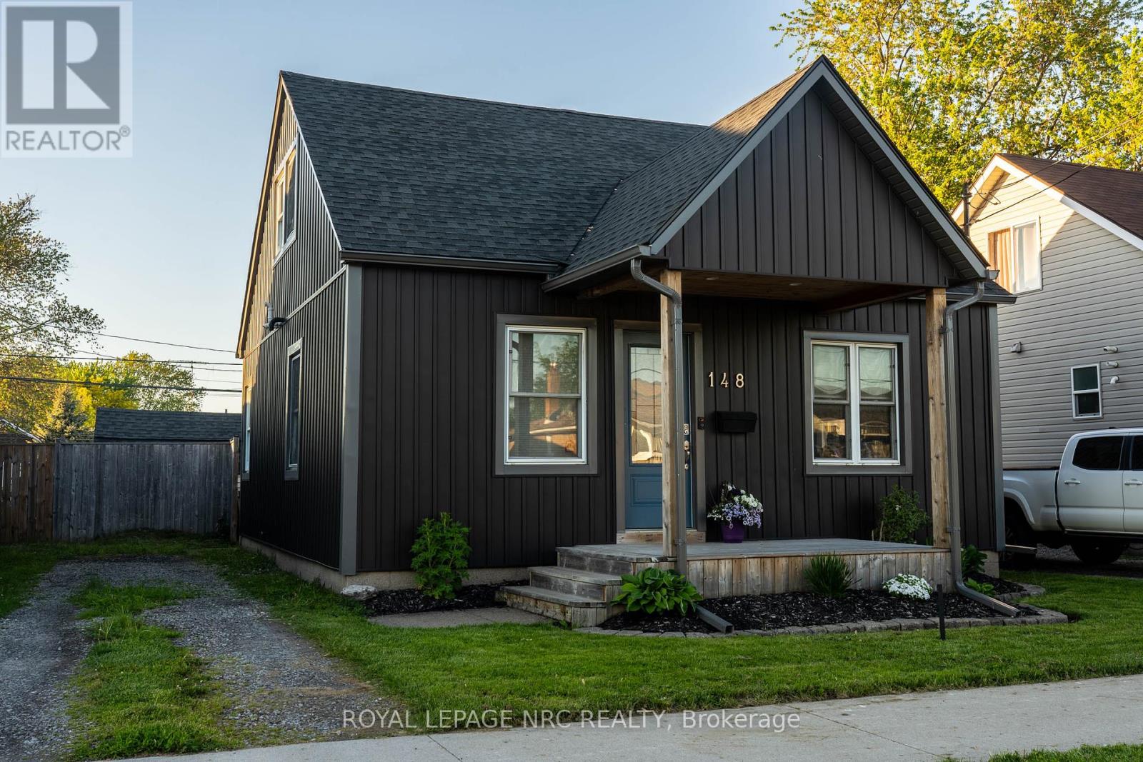 148 Catherine Street, Fort Erie, Ontario  L2A 2J2 - Photo 2 - X12175604