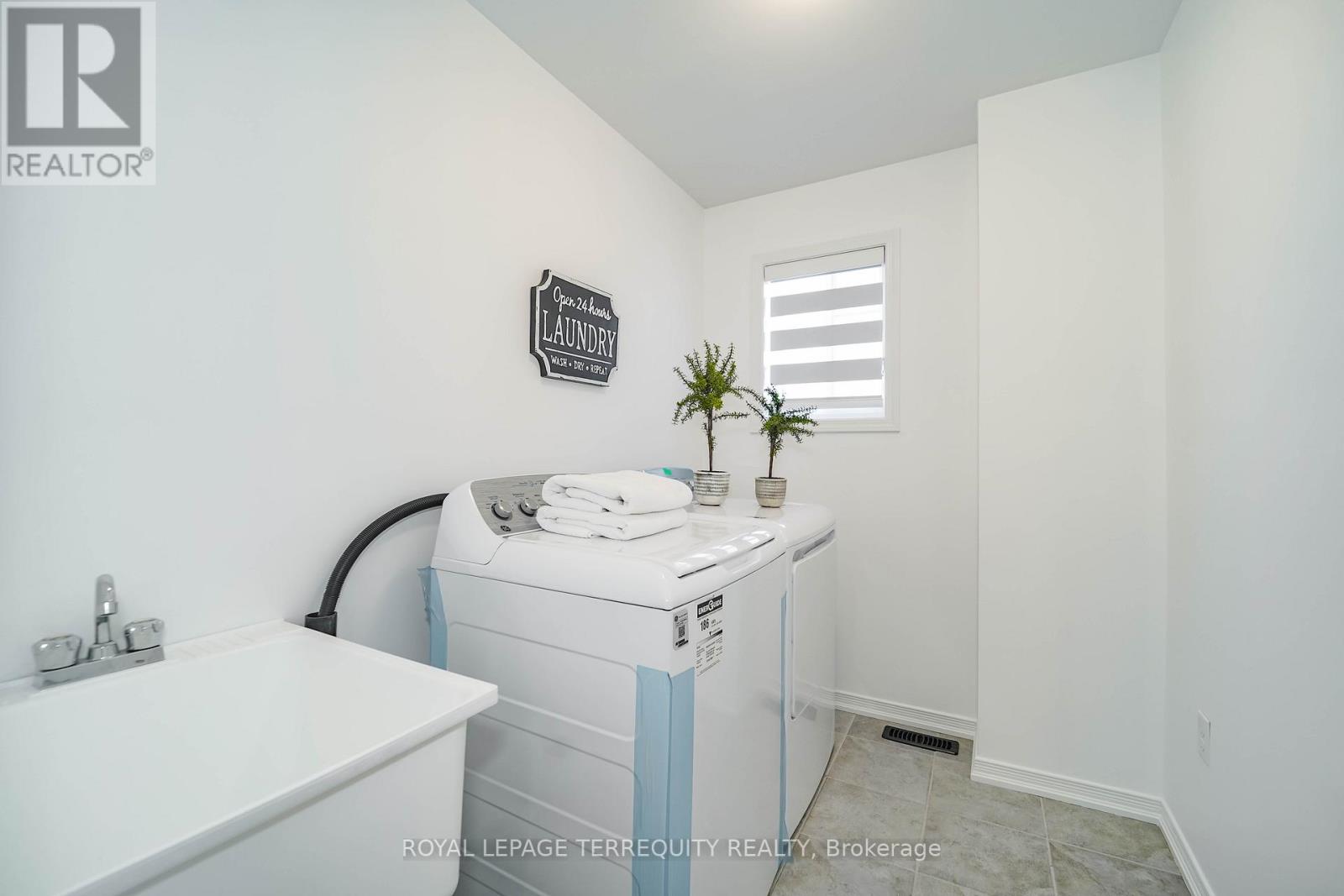 2251 Whitewood Crescent, Innisfil, Ontario  L9S 0G3 - Photo 44 - N12175373