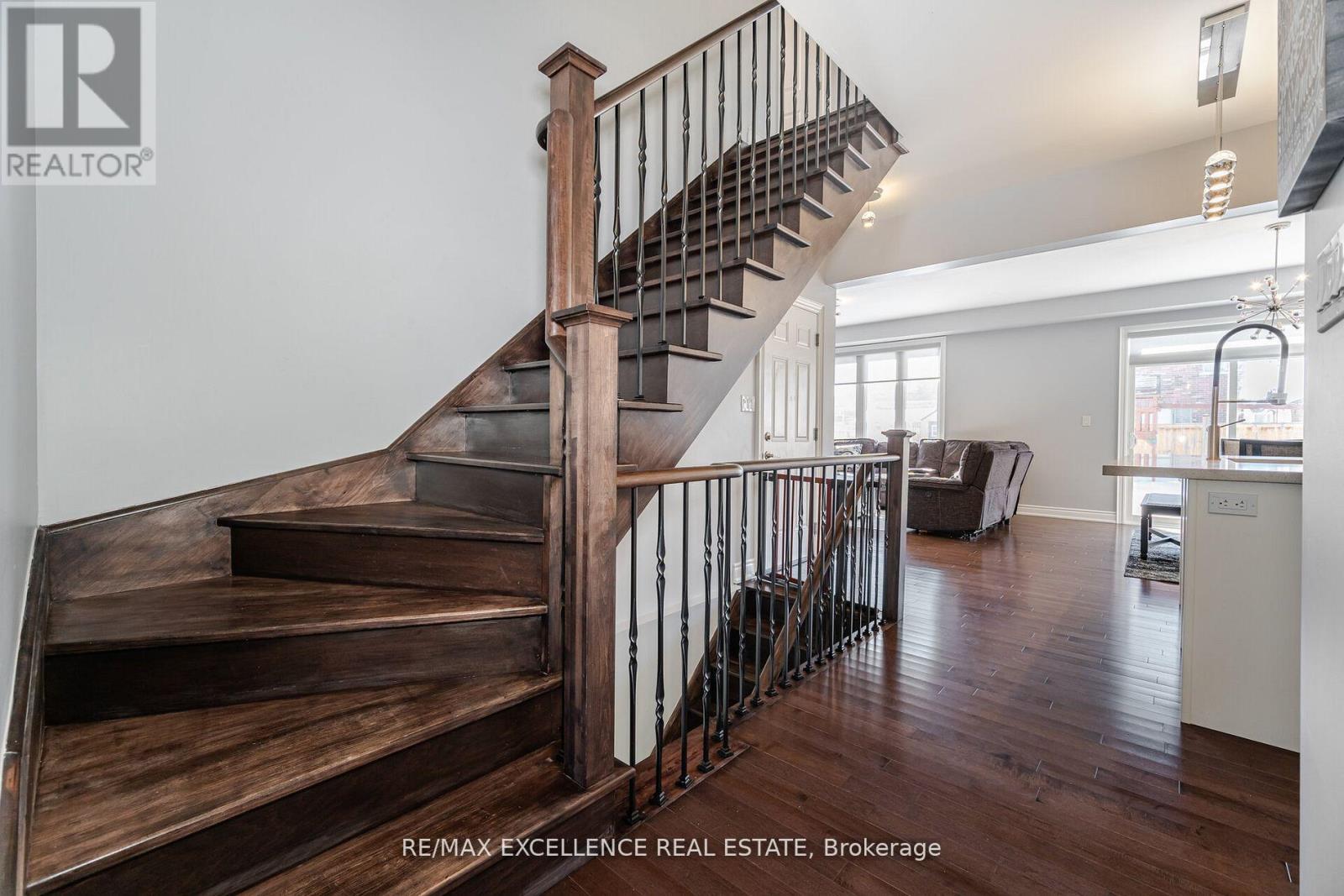 59 Strachan Trail, New Tecumseth, Ontario  L0G 1A0 - Photo 20 - N12175397