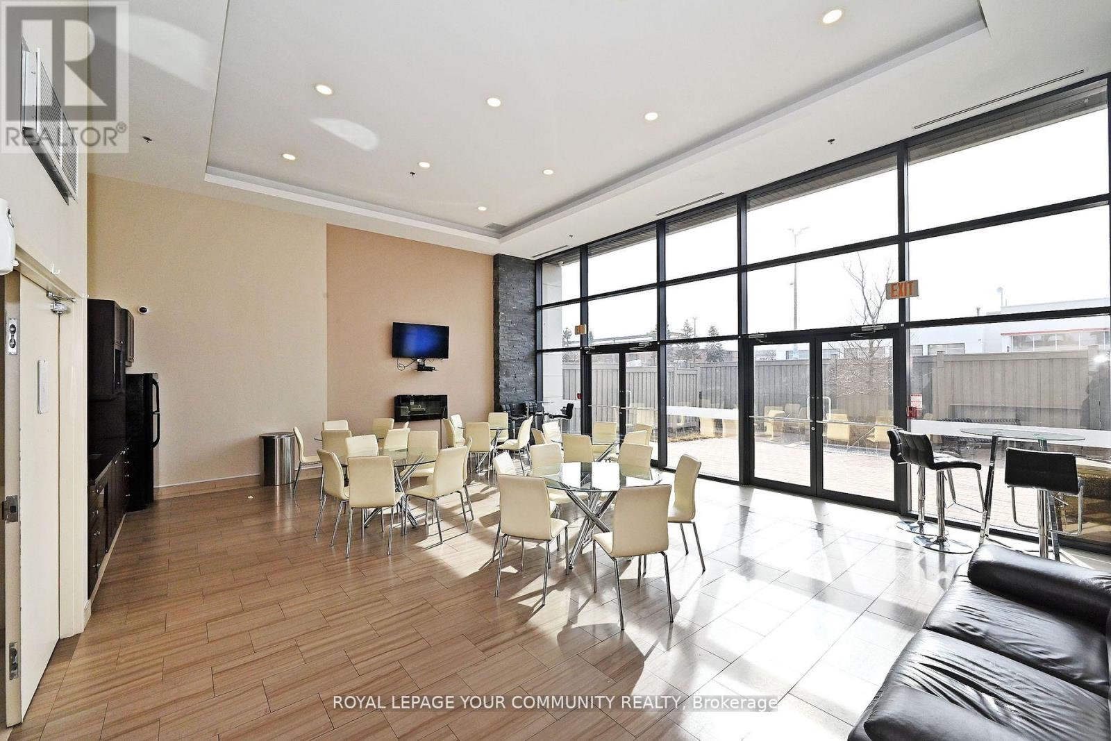 1018 - 12 Woodstream Boulevard, Vaughan, Ontario  L4L 8C3 - Photo 33 - N12175432
