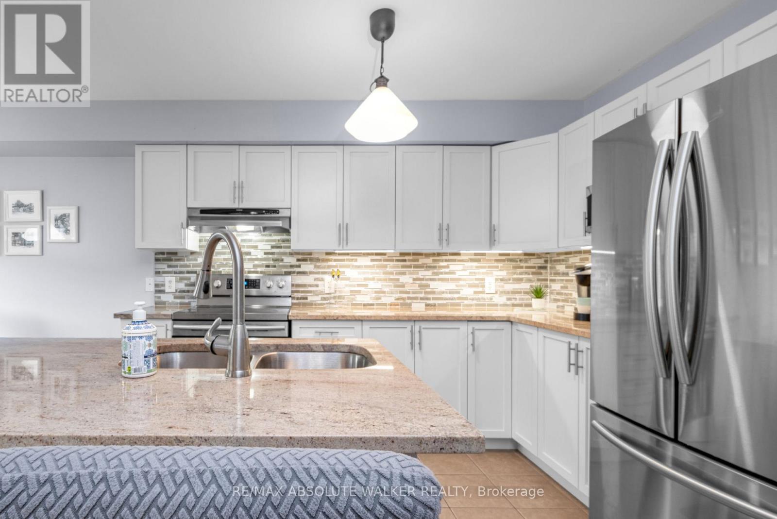 214 Lamplighters Drive, Ottawa, Ontario  K2J 0K7 - Photo 7 - X12175474