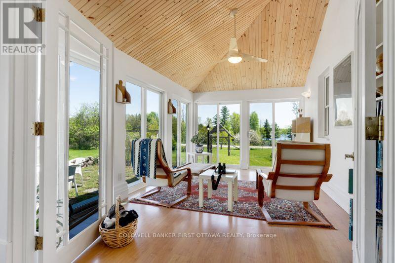 376 North Shore Road, Lanark Highlands, Ontario  K0G 1M0 - Photo 5 - X12175495