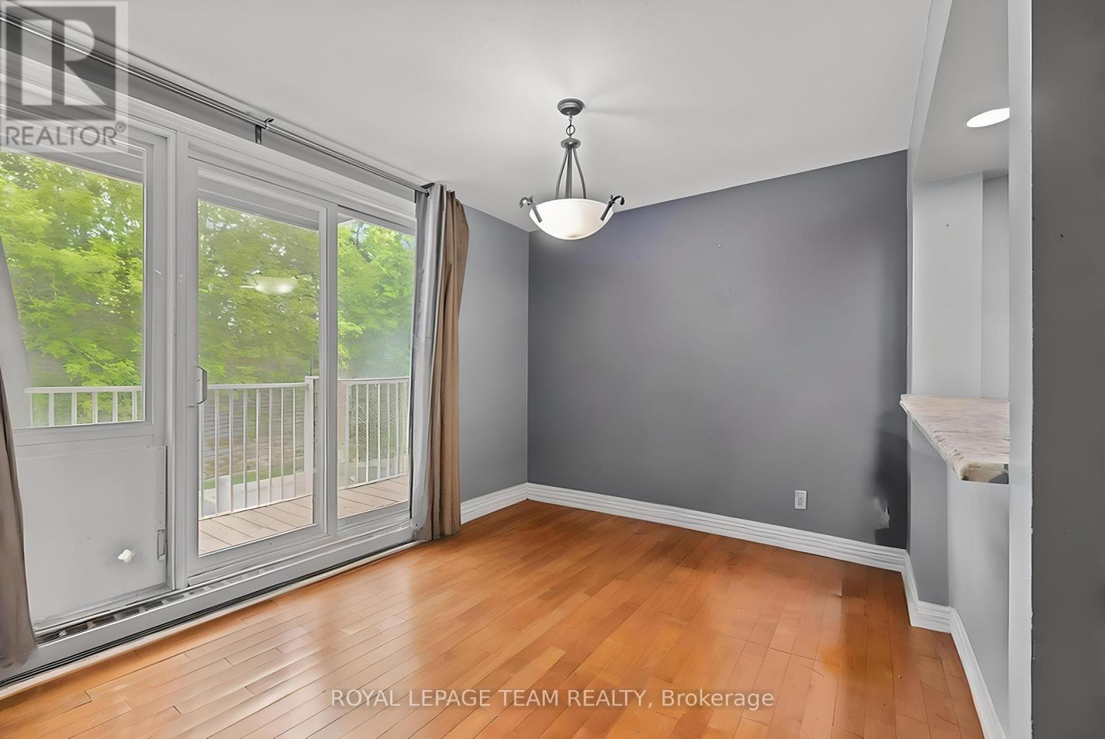 603 - 1589 St. Bernard Street, Ottawa, Ontario  K1T 3H9 - Photo 6 - X12175594