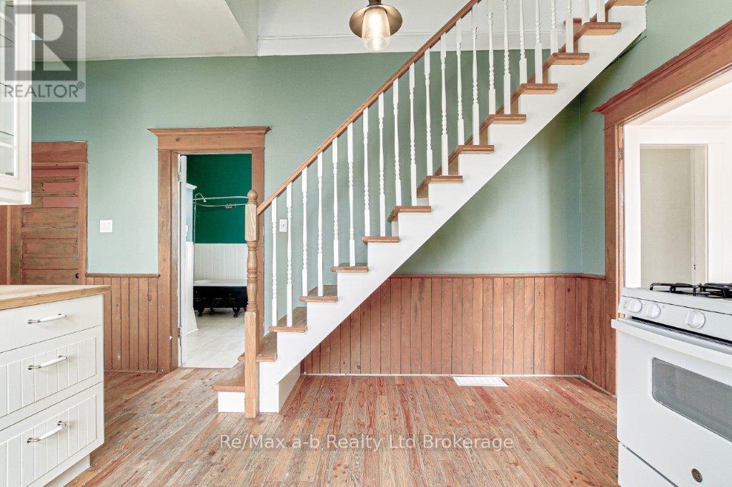 1026 Trafalgar Street, London East, Ontario  N5Z 1G4 - Photo 11 - X12133617
