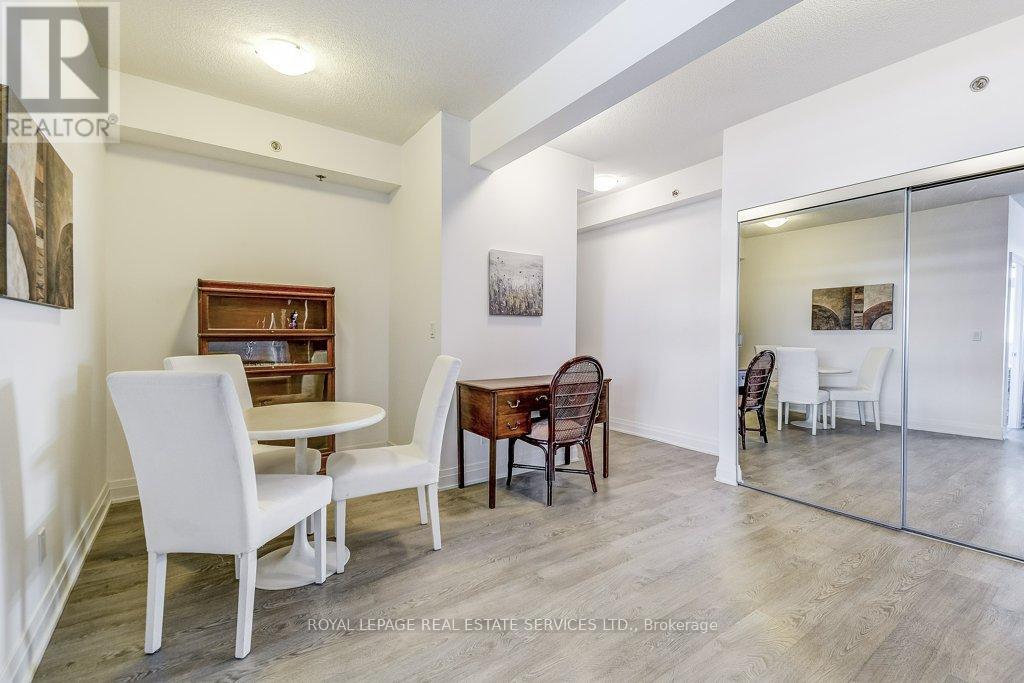 701 - 55 Speers Road, Oakville, Ontario  L6K 0H9 - Photo 17 - W12175387