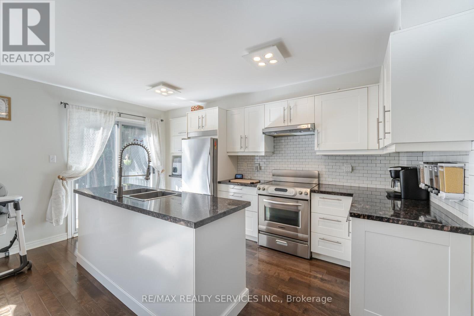 632 Leatherleaf Drive, Mississauga, Ontario  L4Z 3Z1 - Photo 12 - W12175400