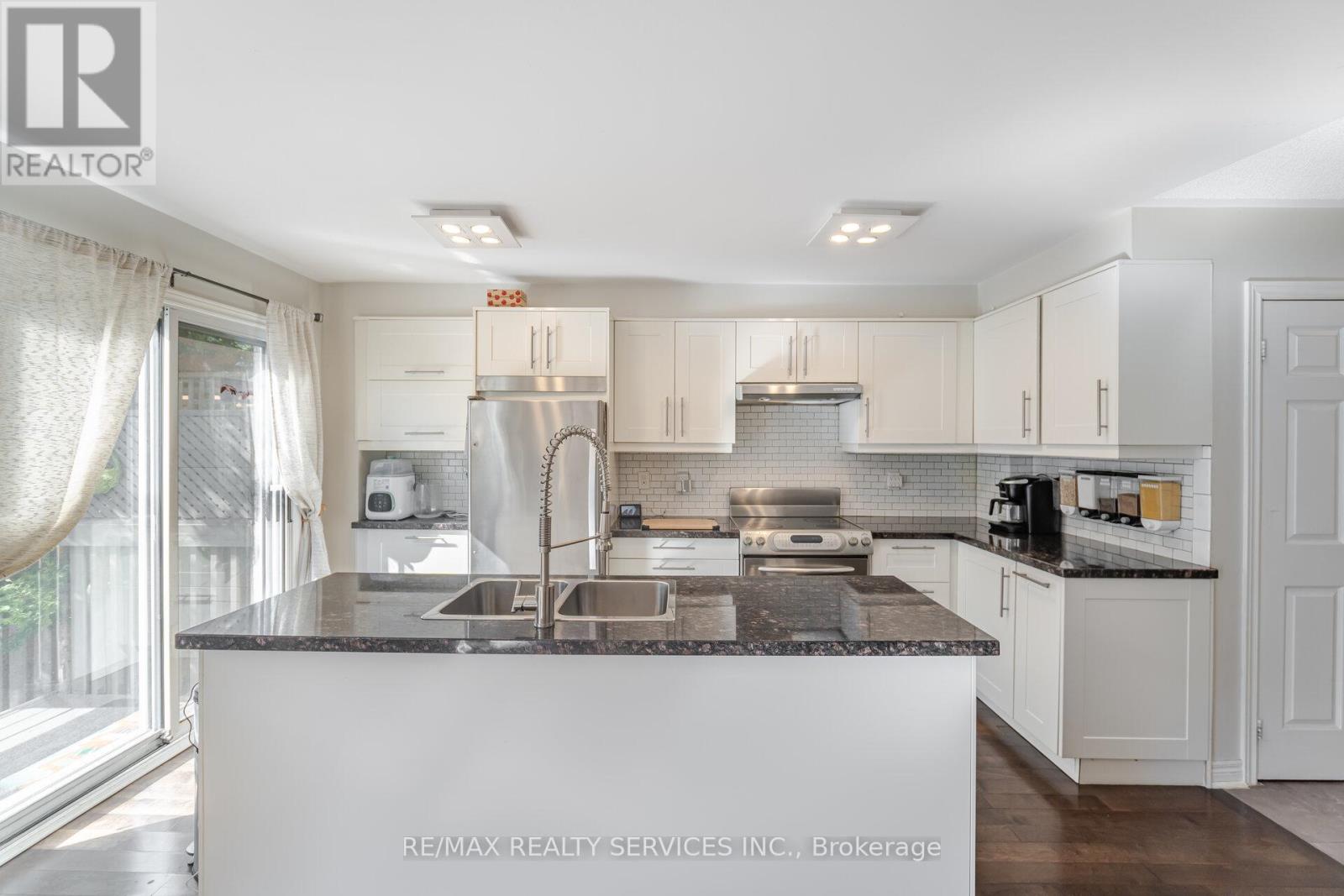 632 Leatherleaf Drive, Mississauga, Ontario  L4Z 3Z1 - Photo 13 - W12175400