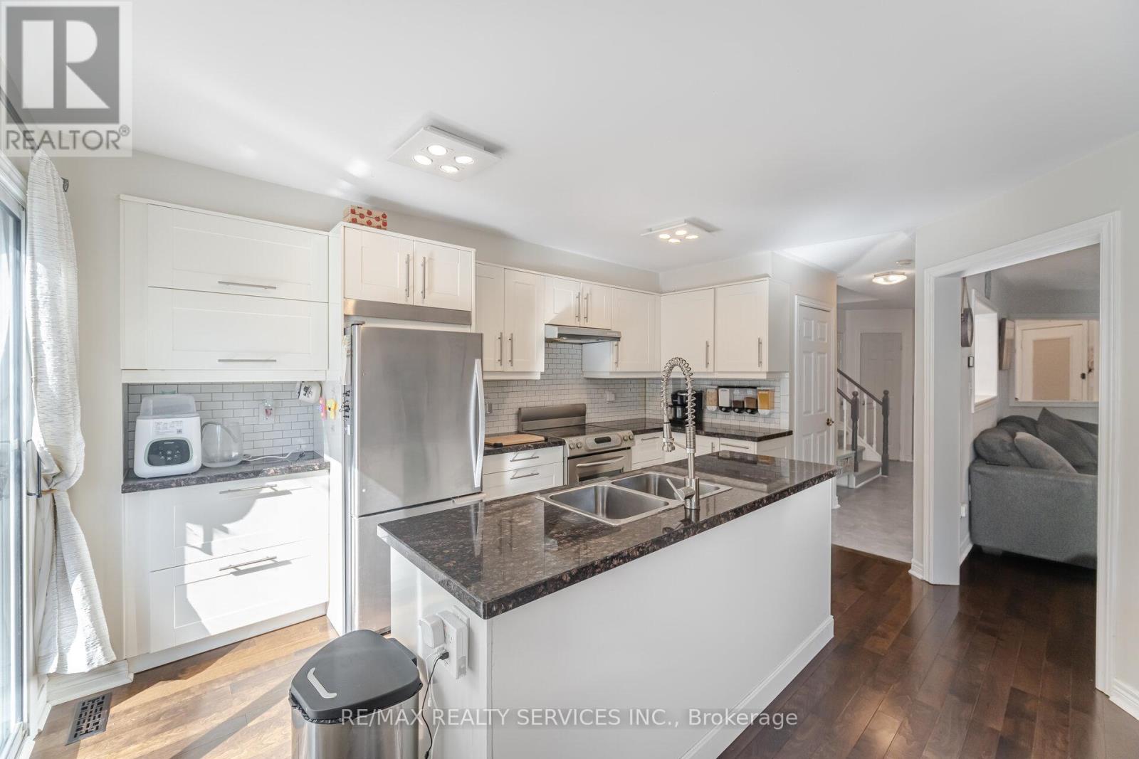 632 Leatherleaf Drive, Mississauga, Ontario  L4Z 3Z1 - Photo 14 - W12175400