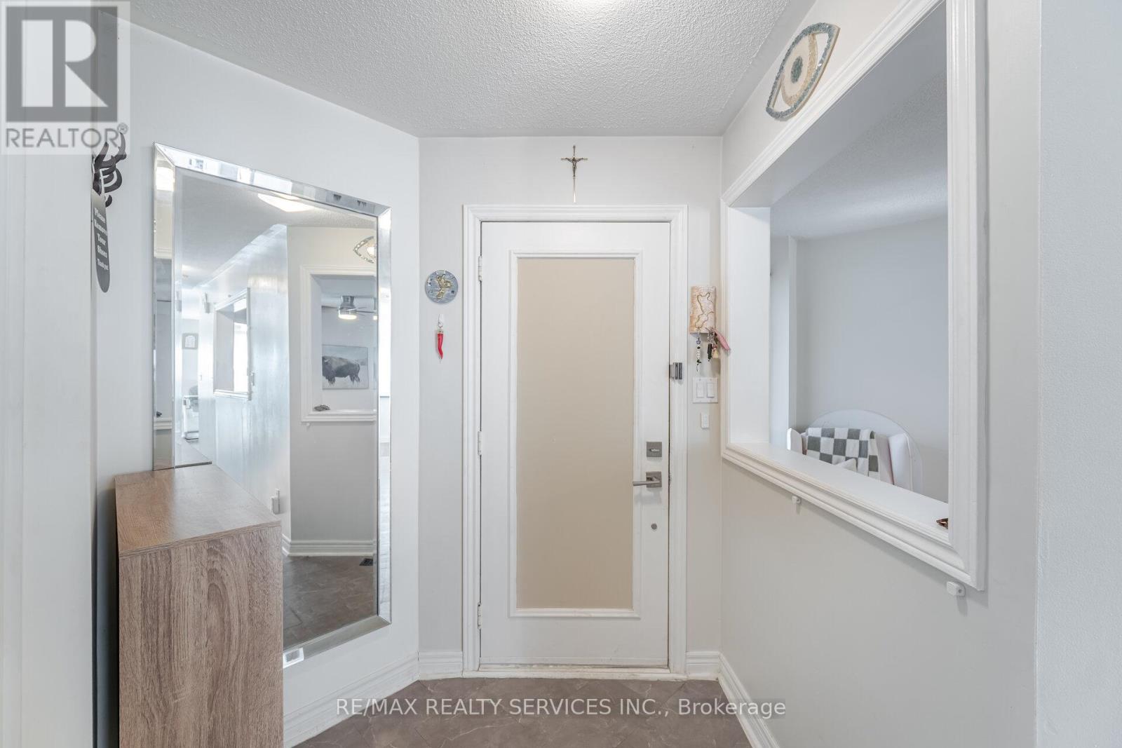 632 Leatherleaf Drive, Mississauga, Ontario  L4Z 3Z1 - Photo 7 - W12175400