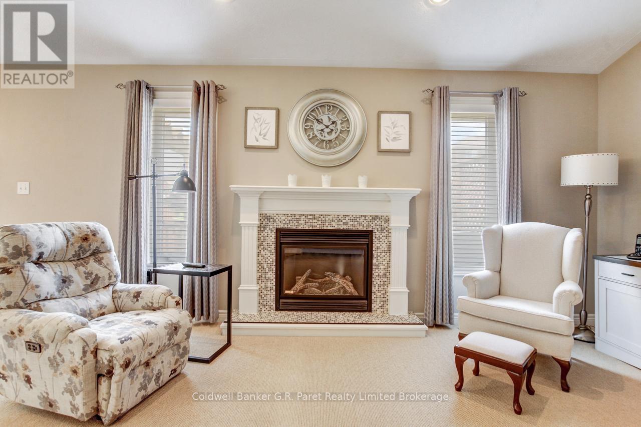 130 Glendale Drive, Tillsonburg, Ontario  N4G 5V9 - Photo 13 - X12175481