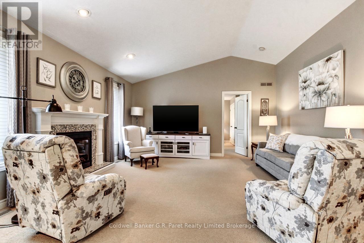 130 Glendale Drive, Tillsonburg, Ontario  N4G 5V9 - Photo 14 - X12175481