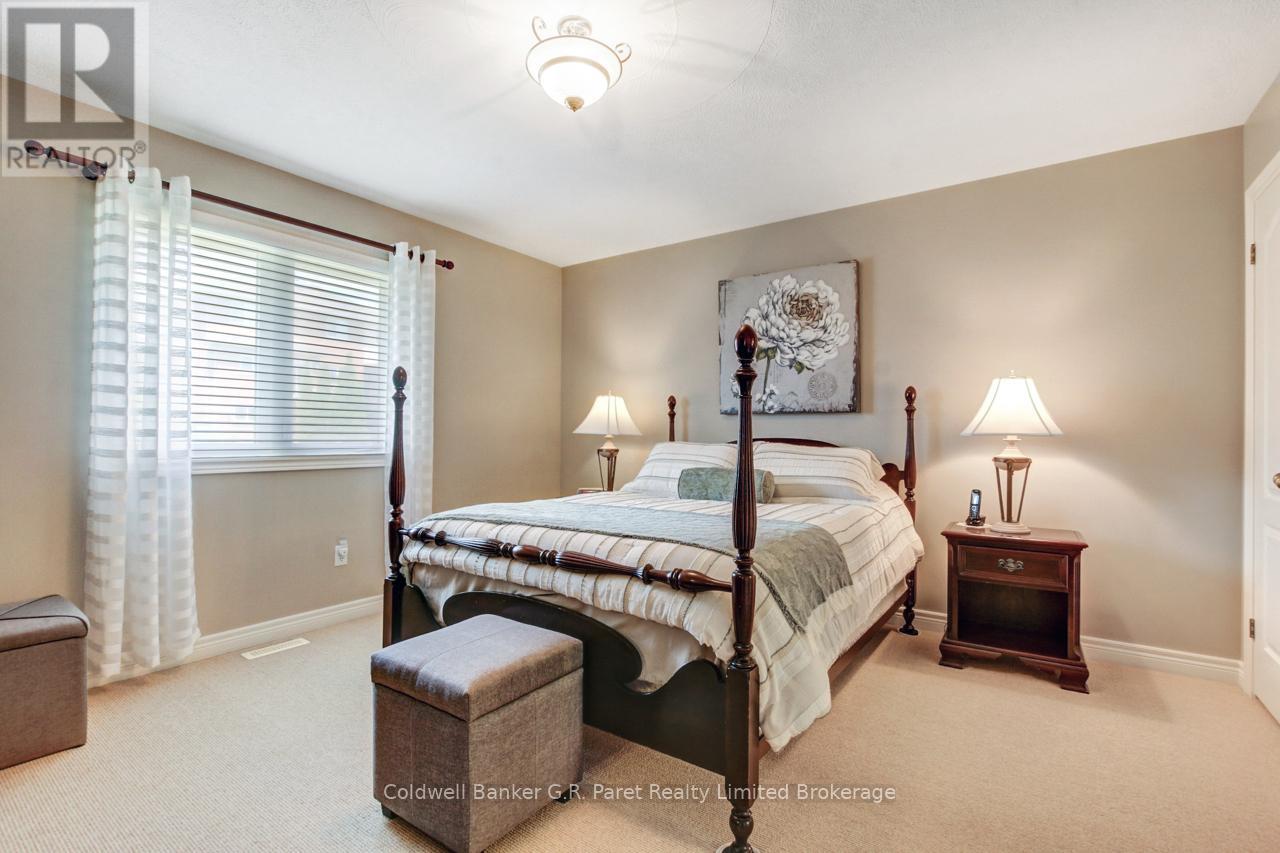 130 Glendale Drive, Tillsonburg, Ontario  N4G 5V9 - Photo 16 - X12175481