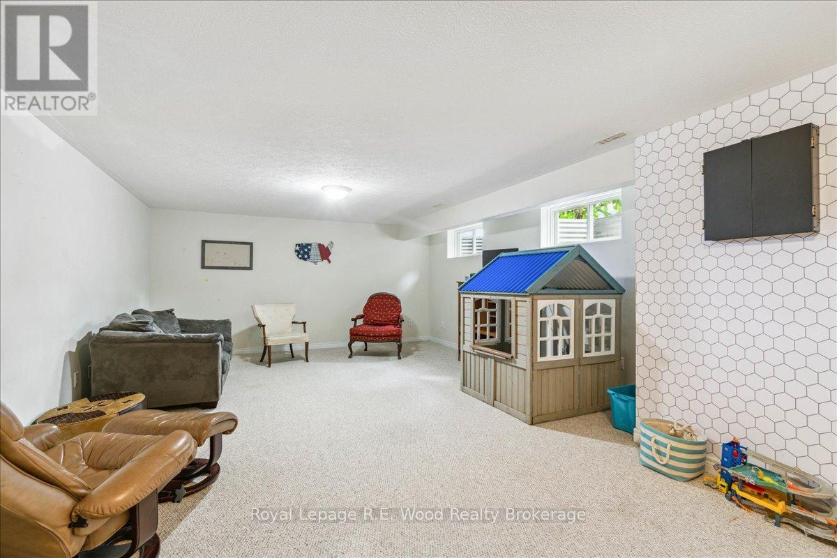 43 Woodland Crescent, Tillsonburg, Ontario  N4G 4G6 - Photo 20 - X12175600