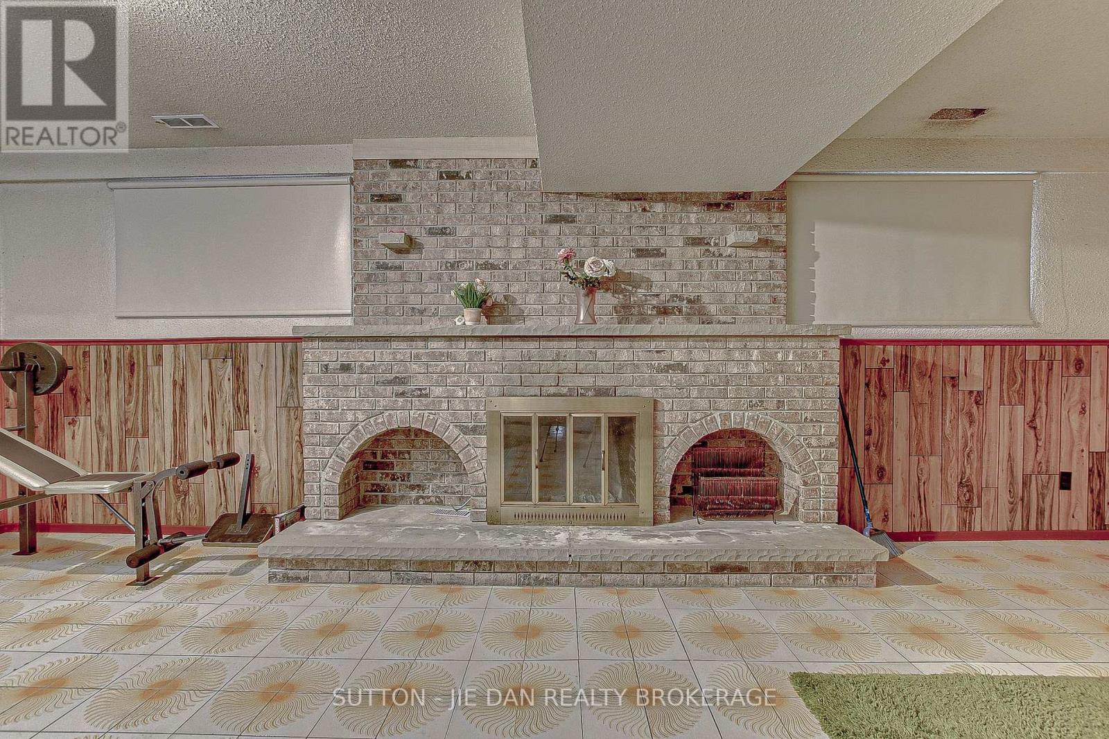 Photo 11 of 26 for 22 Muriel Crescent