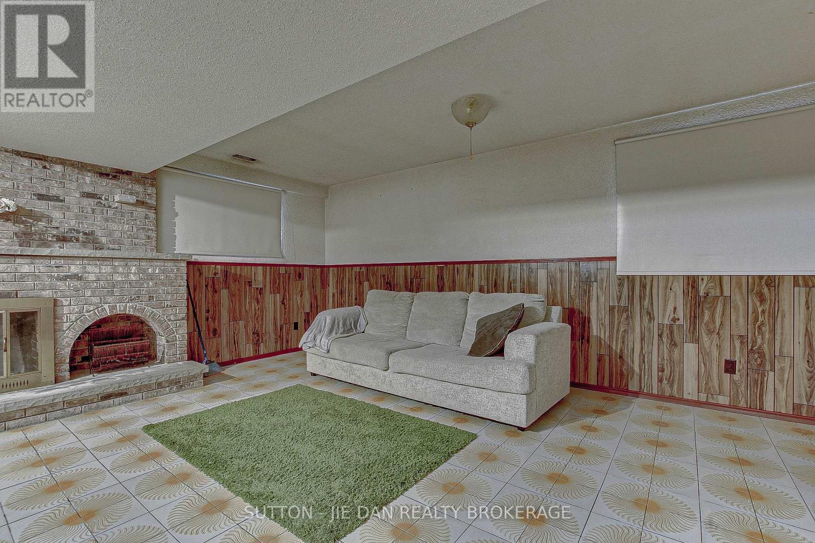 Photo 12 of 26 for 22 Muriel Crescent