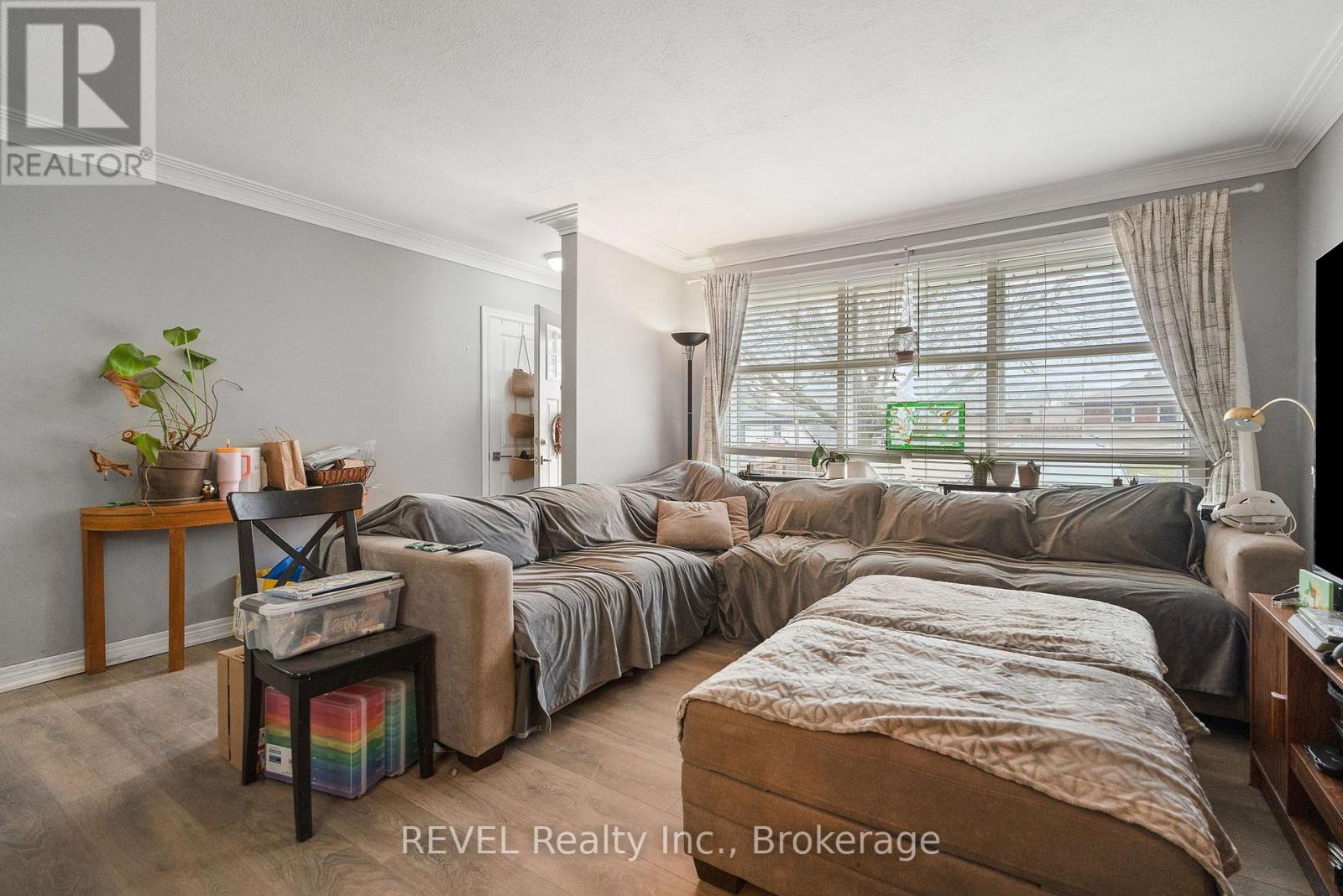 Property at 26 ROSELAND AVENUE image 5
