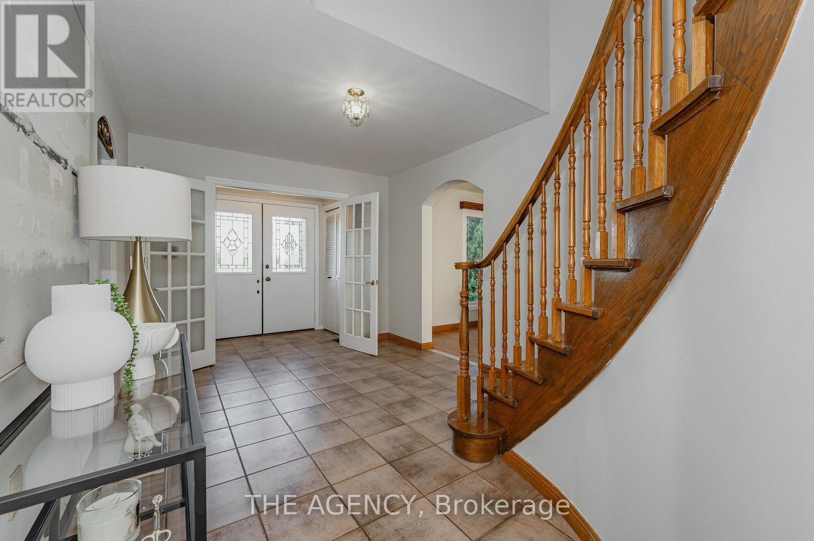 631 Four Mile Creek Road, Niagara-On-The-Lake, Ontario  L0S 1J0 - Photo 5 - X12175224