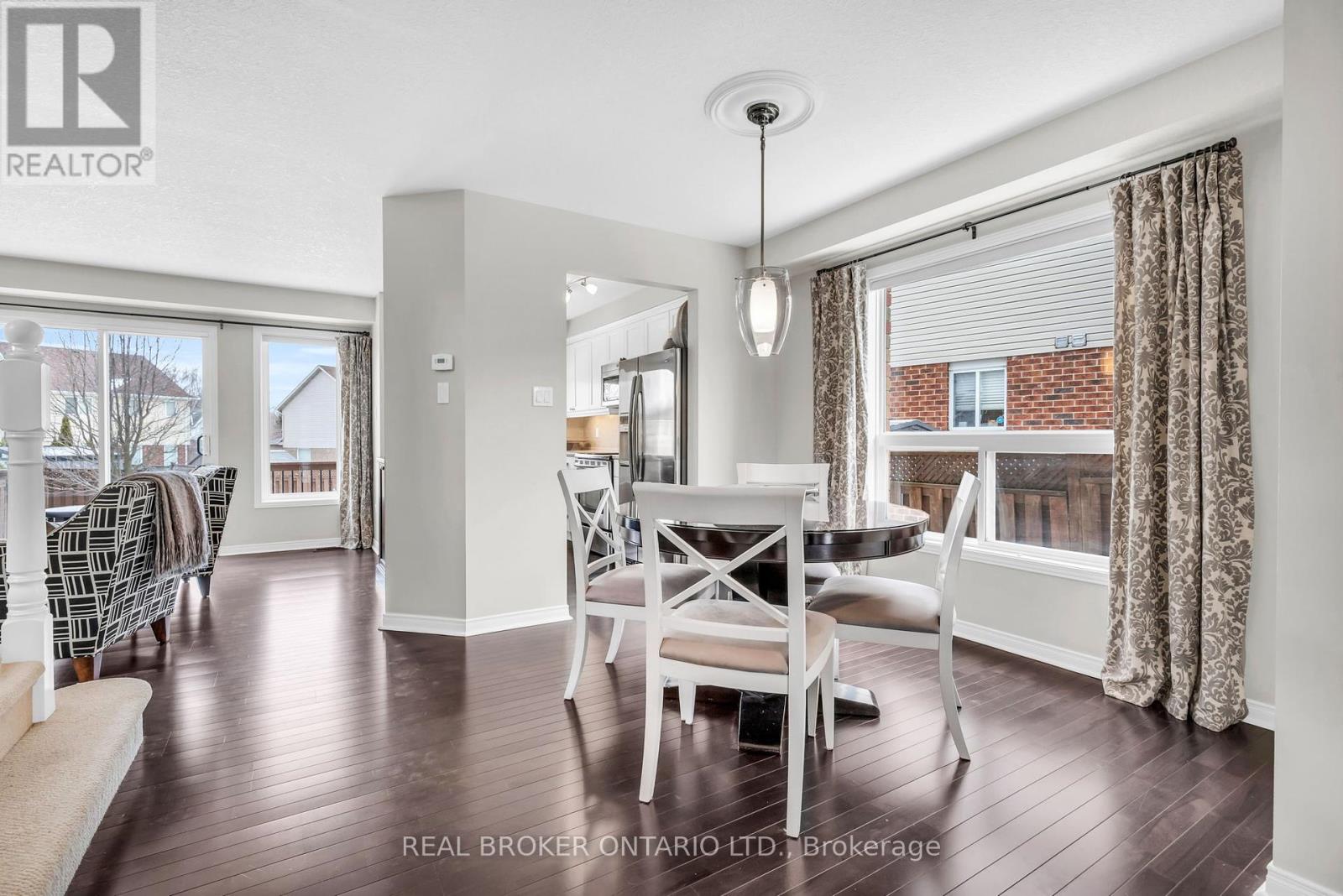 552 Simon Street, Shelburne, Ontario  L9V 3P6 - Photo 7 - X12175421