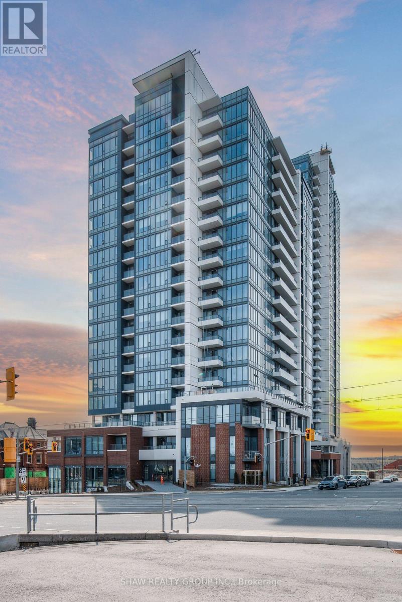 1001 - 15 Wellington Street S, Kitchener, Ontario  N2G 0E4 - Photo 4 - X12175446