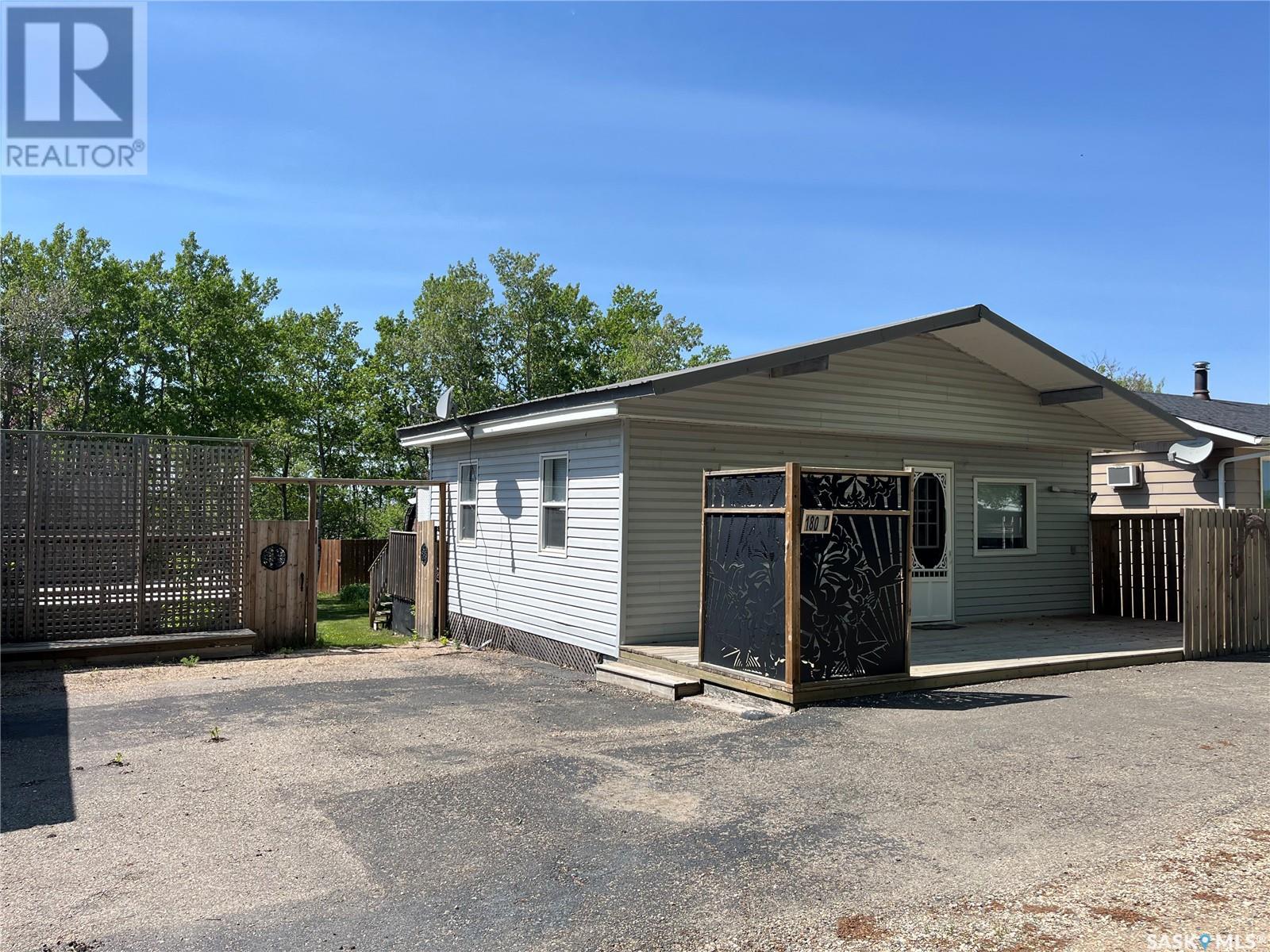 513 Sandy Lane, Leslie Beach, Saskatchewan  S0A 1A0 - Photo 2 - SK007210