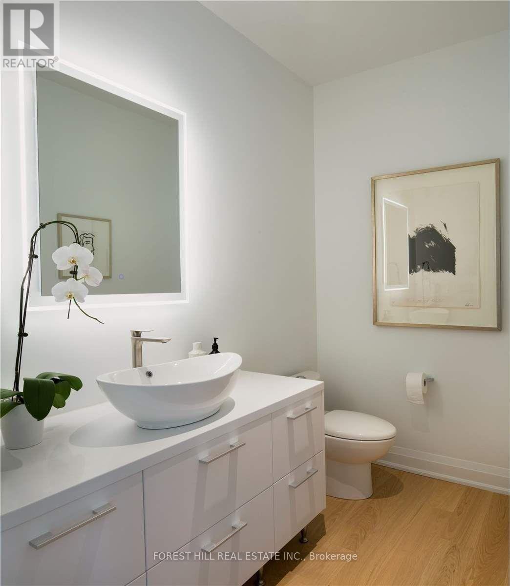 25b Lascelles Boulevard, Toronto, Ontario  M4V 2C1 - Photo 12 - C12175556