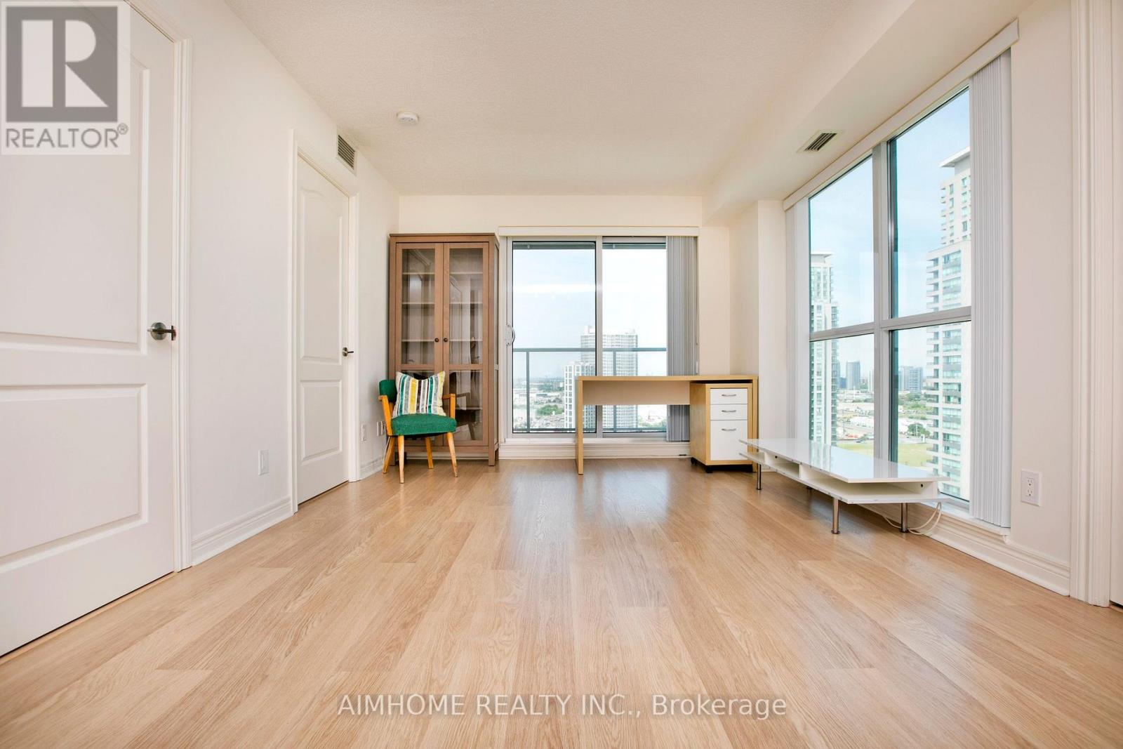 2402 - 60 Town Centre Court, Toronto, Ontario  M1P 0B1 - Photo 9 - E12175472