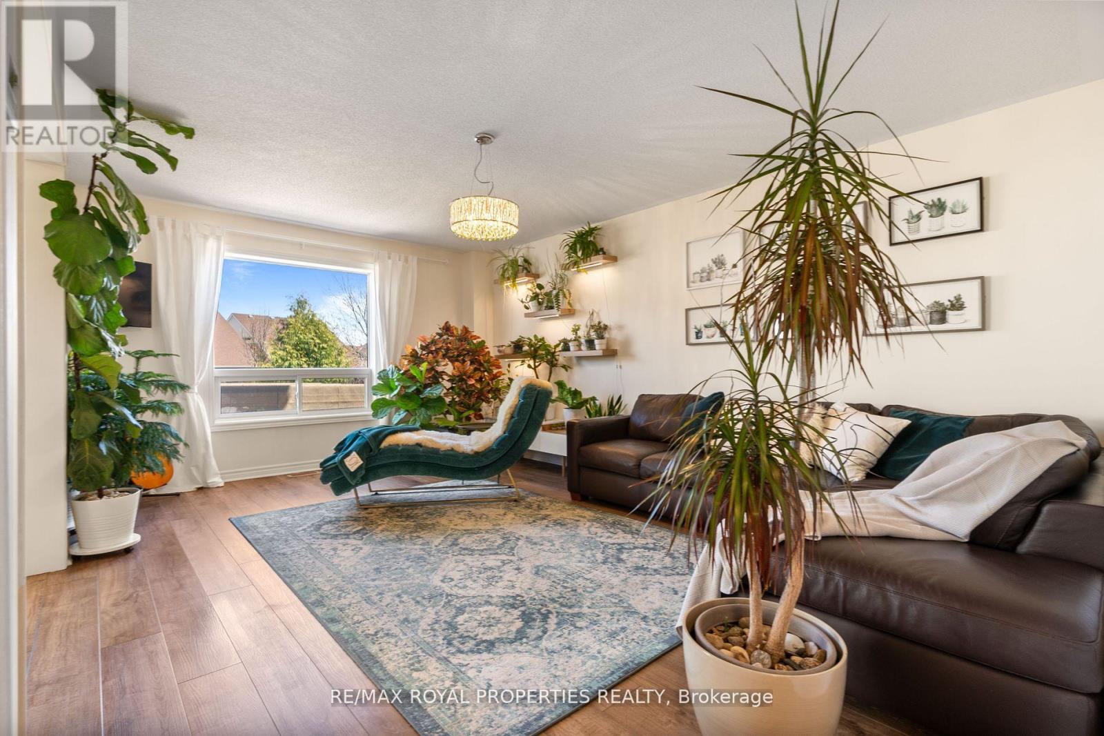 1308 Ashgrove Crescent, Oshawa, Ontario  L1K 3A6 - Photo 6 - E12175552