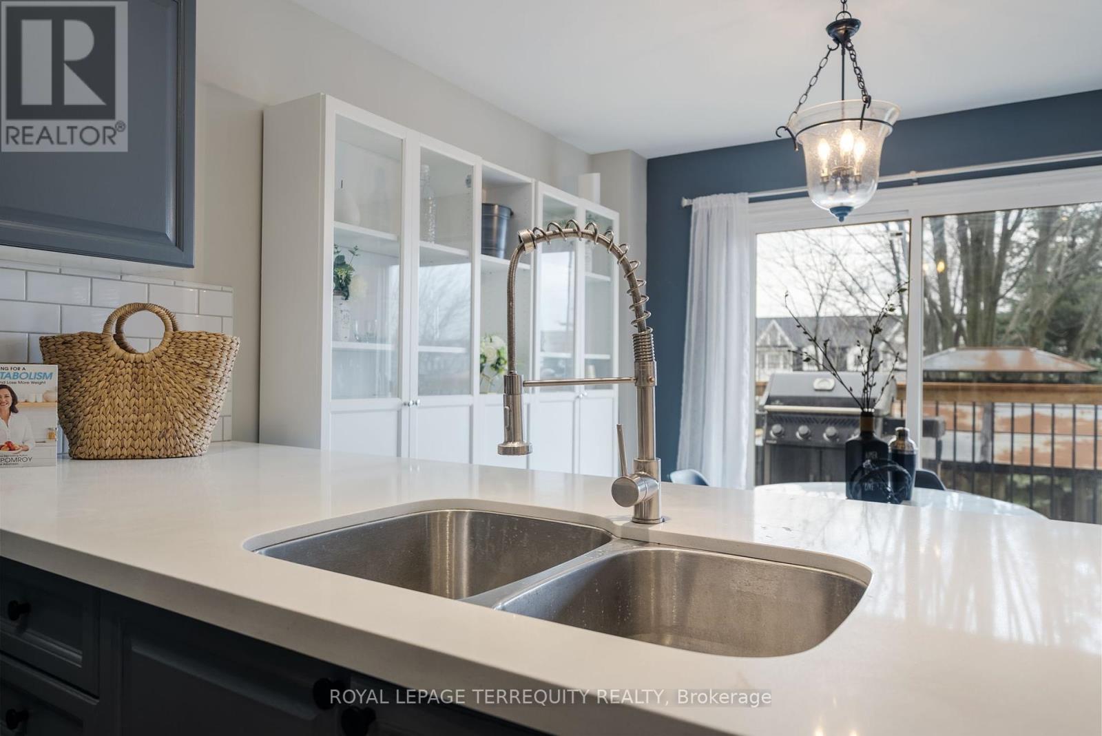 45 Aster Crescent, Whitby, Ontario  L1M 1J8 - Photo 8 - E12175587
