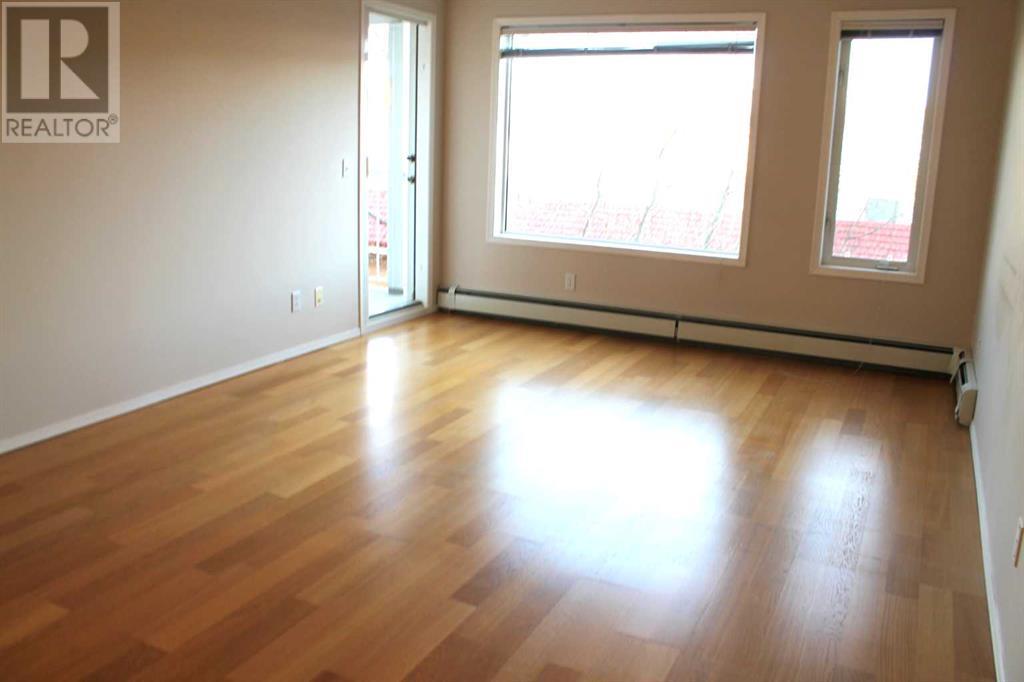 Property at 2305, 2305 Hawksbrow Point NW image 3
