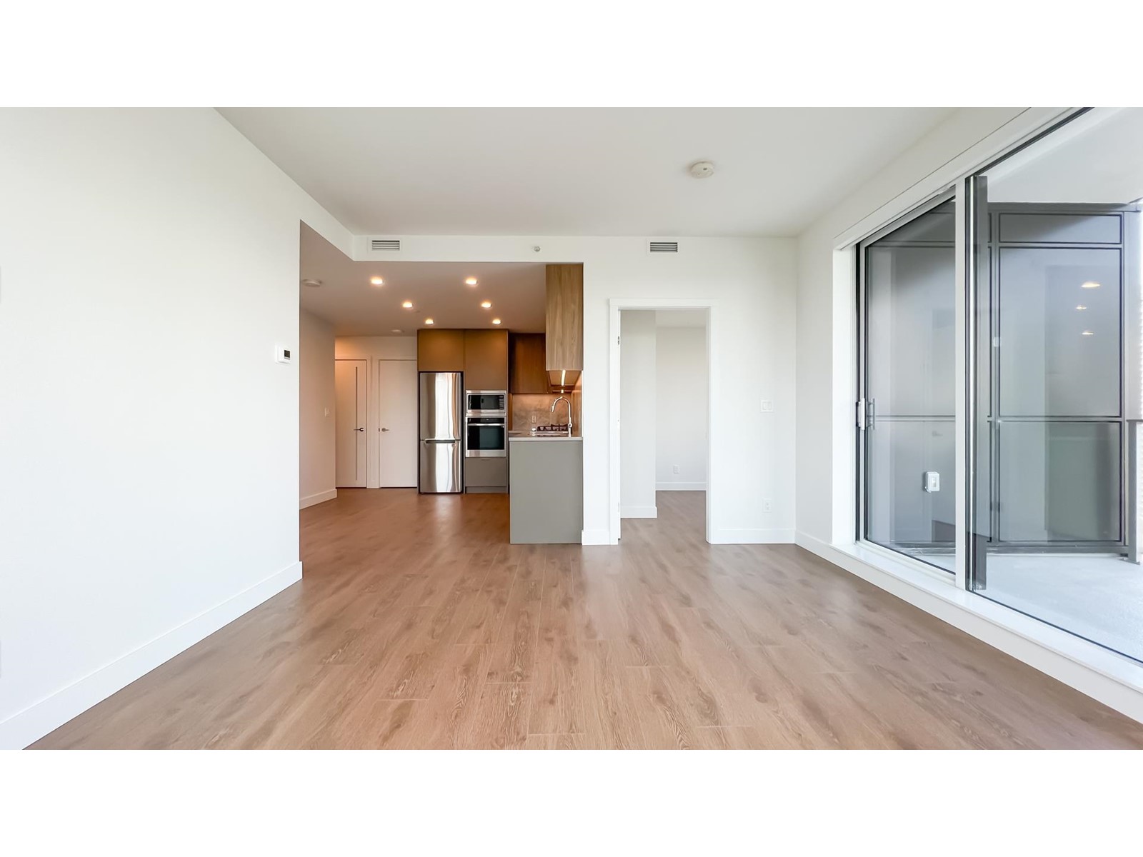 1602 13359 Old Yale Road, Surrey, British Columbia  V3T 0S4 - Photo 11 - R3006722